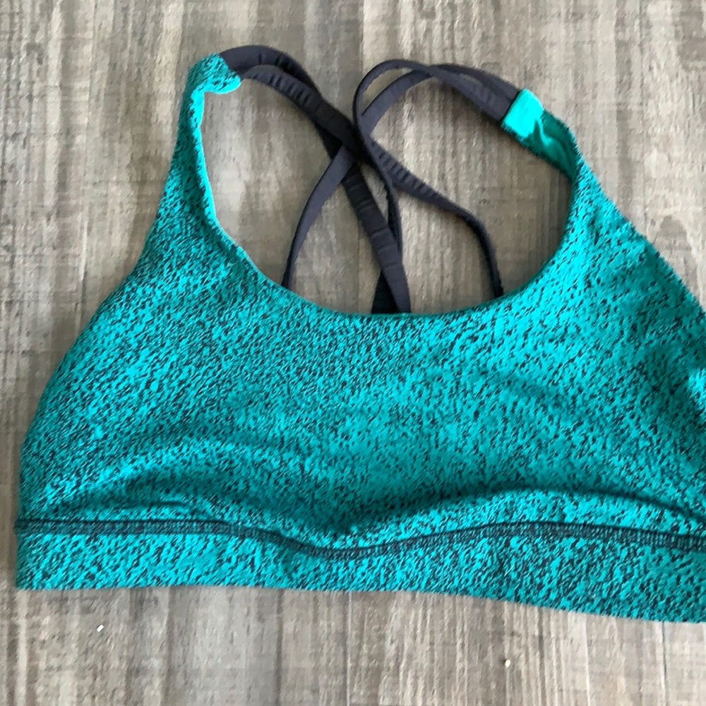 Lululemon sports Bra